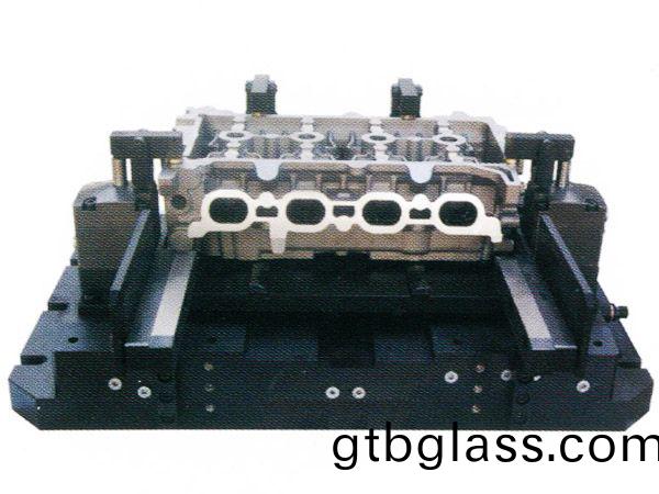 缸(gang)盖加工(gong)液(ye)压夹具